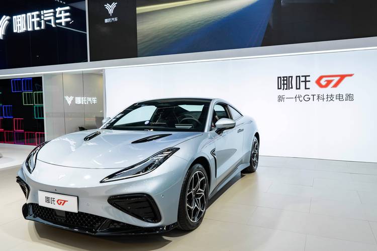 佛山南海区晶恒飞企业管理咨询哪吒汽车在智能汽车领域的表现，领途汽车在新能源汽车市场中的影响力